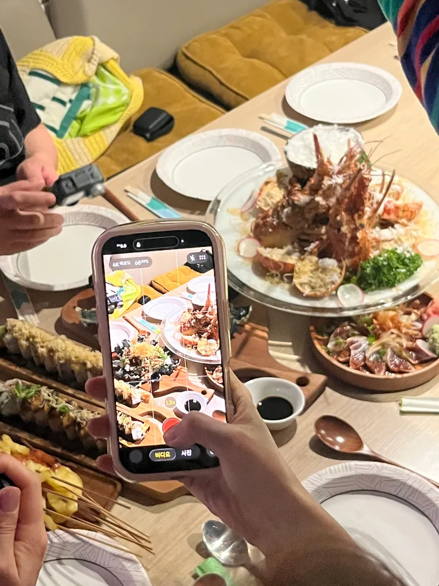 황금빛 노을이 펼쳐진 사이판 서태평양 바다