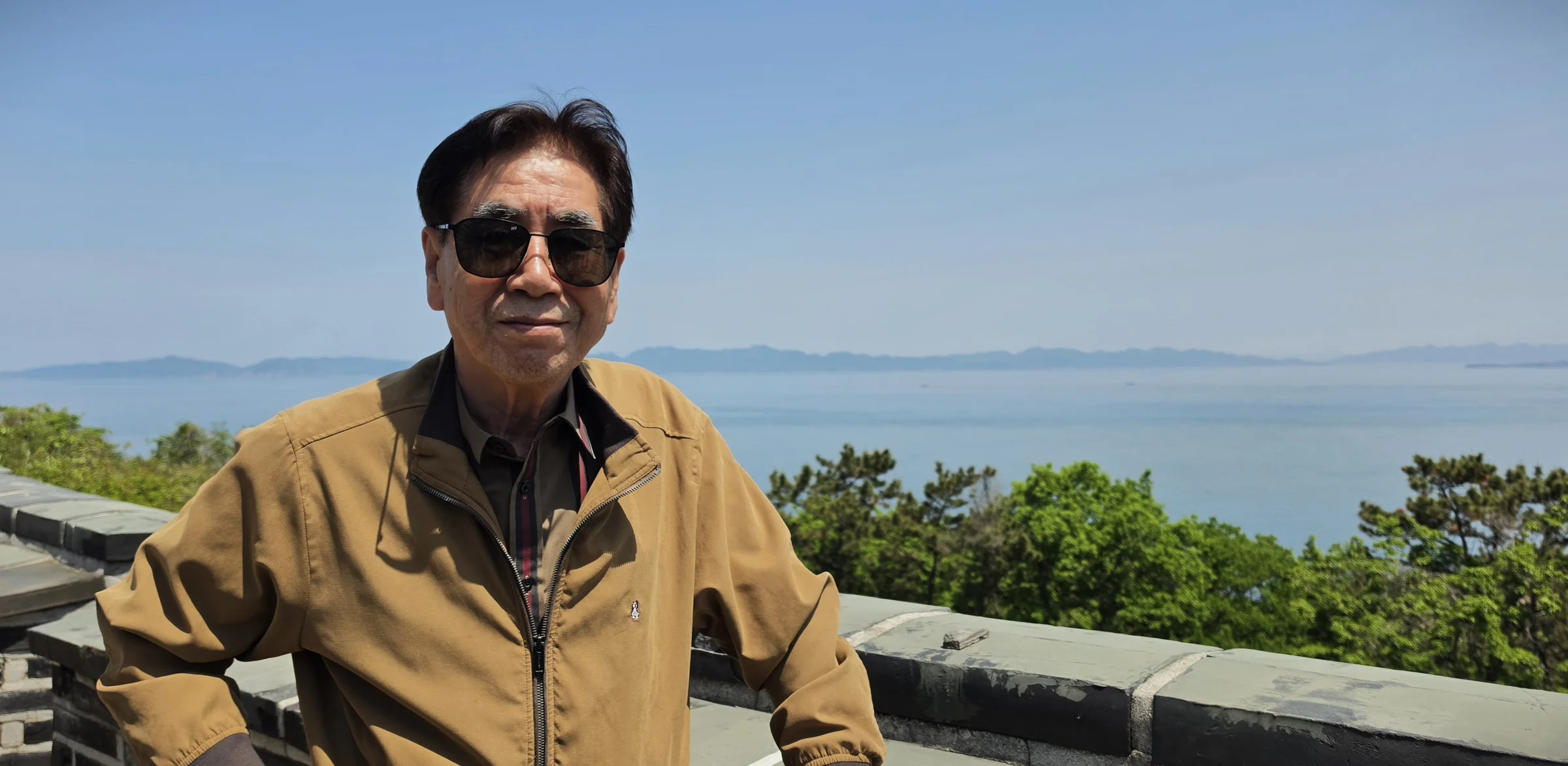 백령천주교회 앞 국제관광인포럼 팸투어단 기념촬영