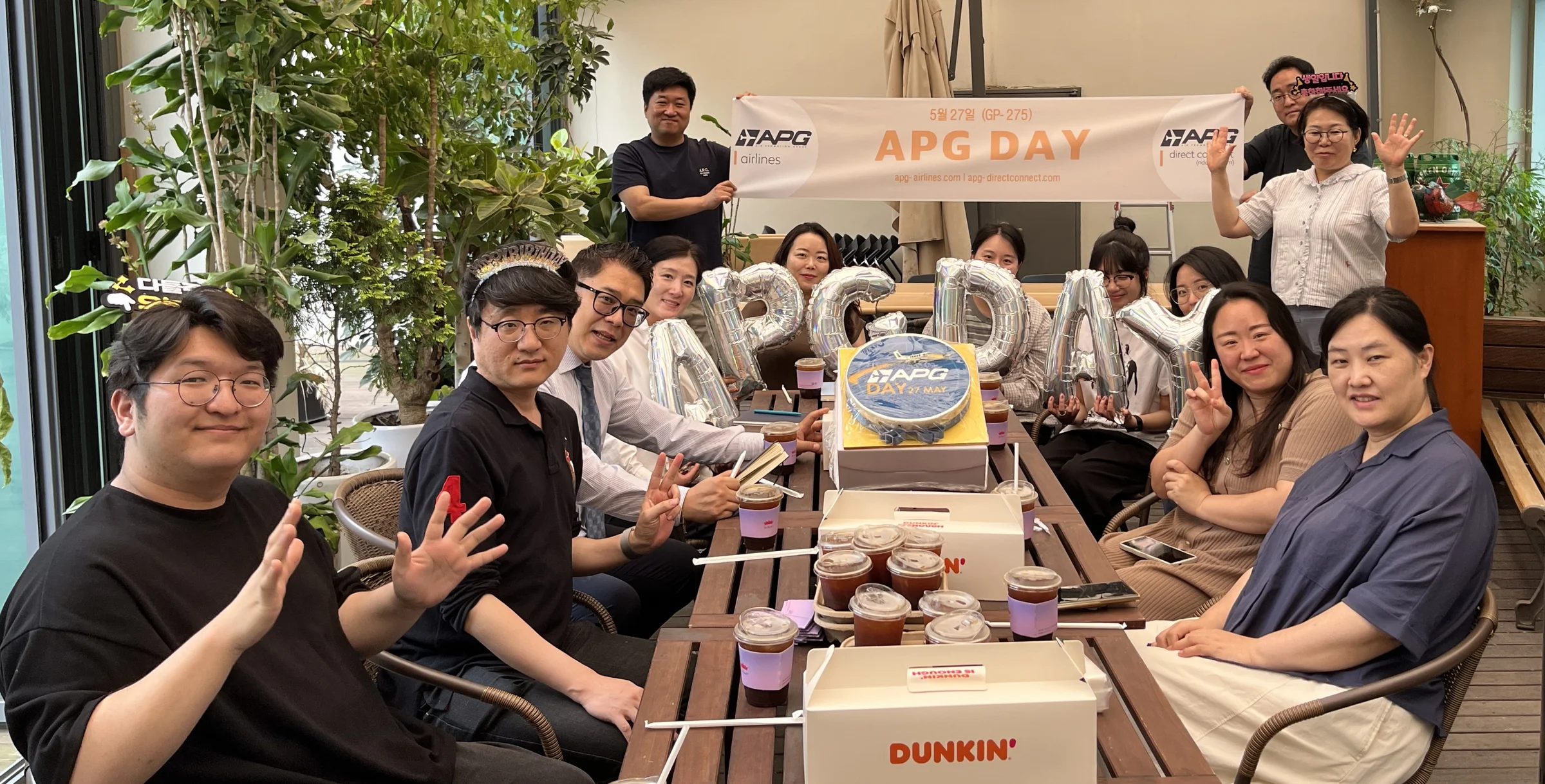 내일투어와 함께하는 APG DAY 기념 촬영