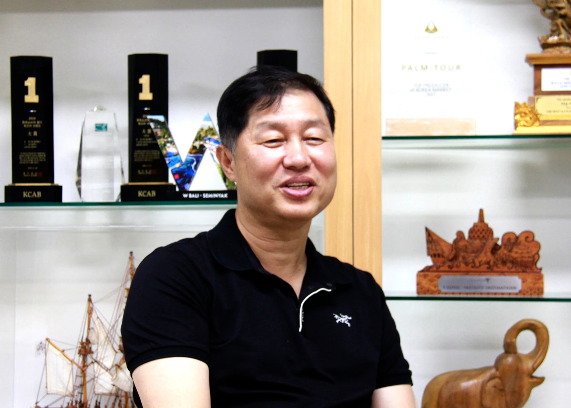 우마나발리 리조트 홍보 현수막