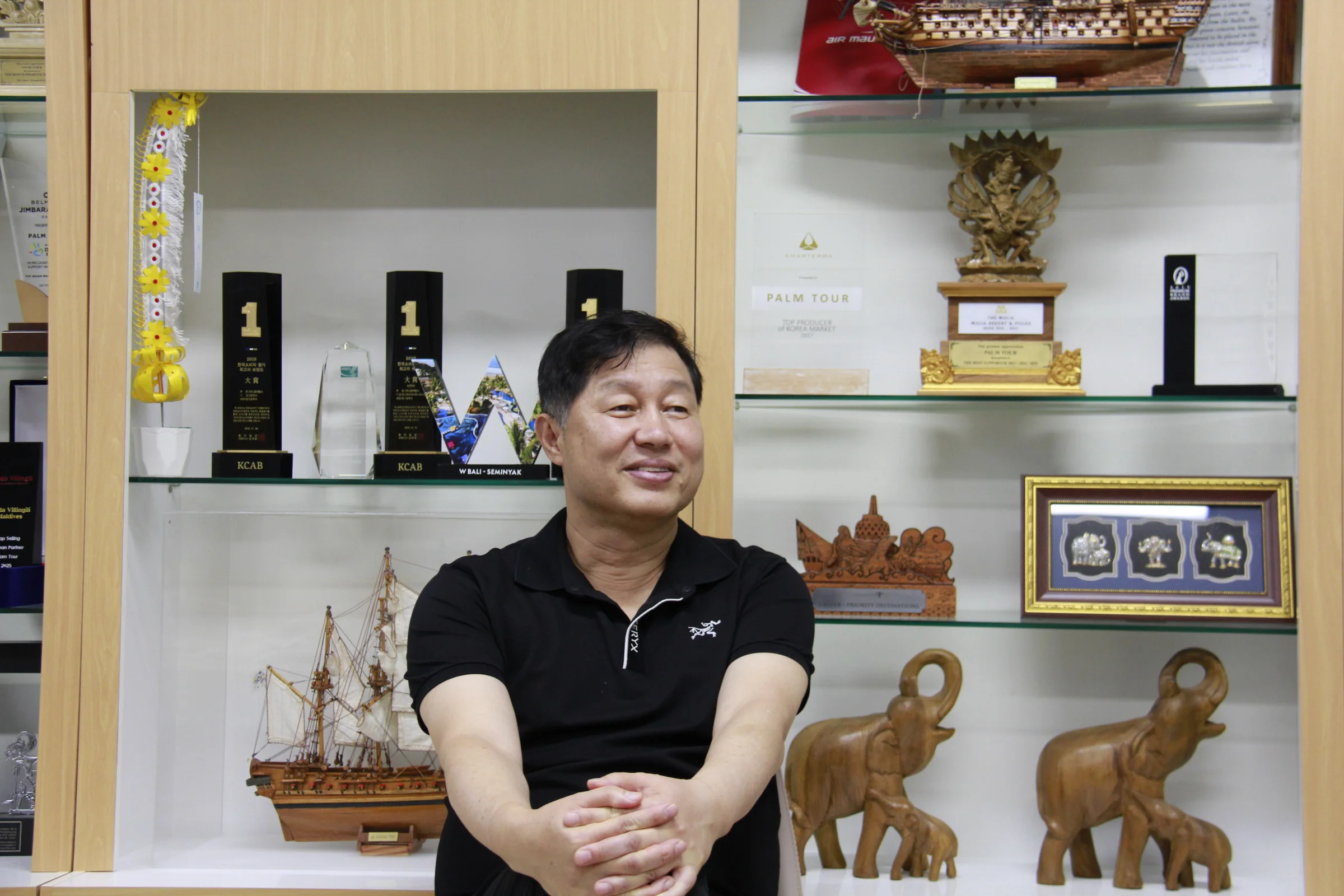 미소 짓는 권일호 팜투어 대표