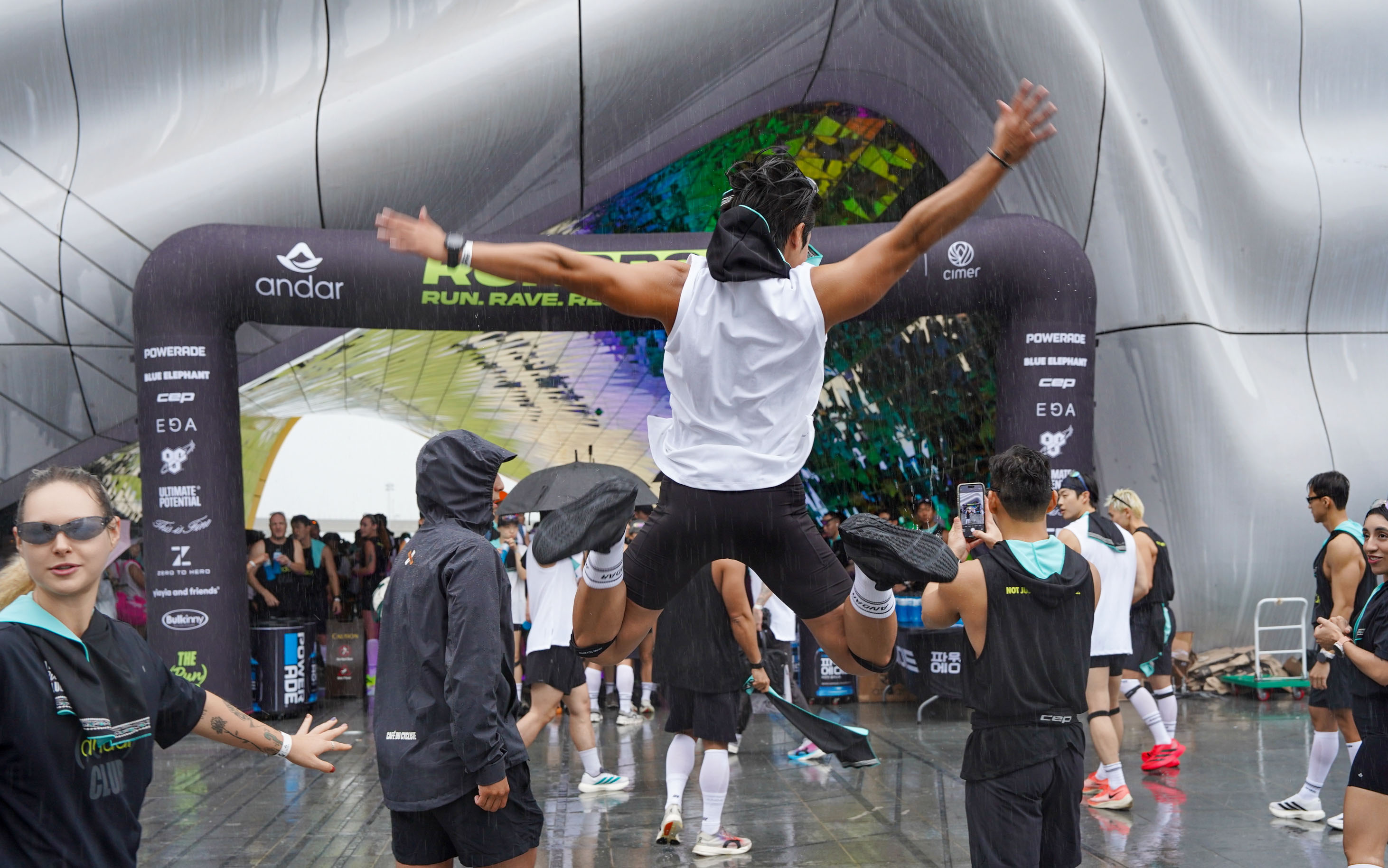 [사진3] 파라다이스시티_런 드롭 투 파라다이스.jpg