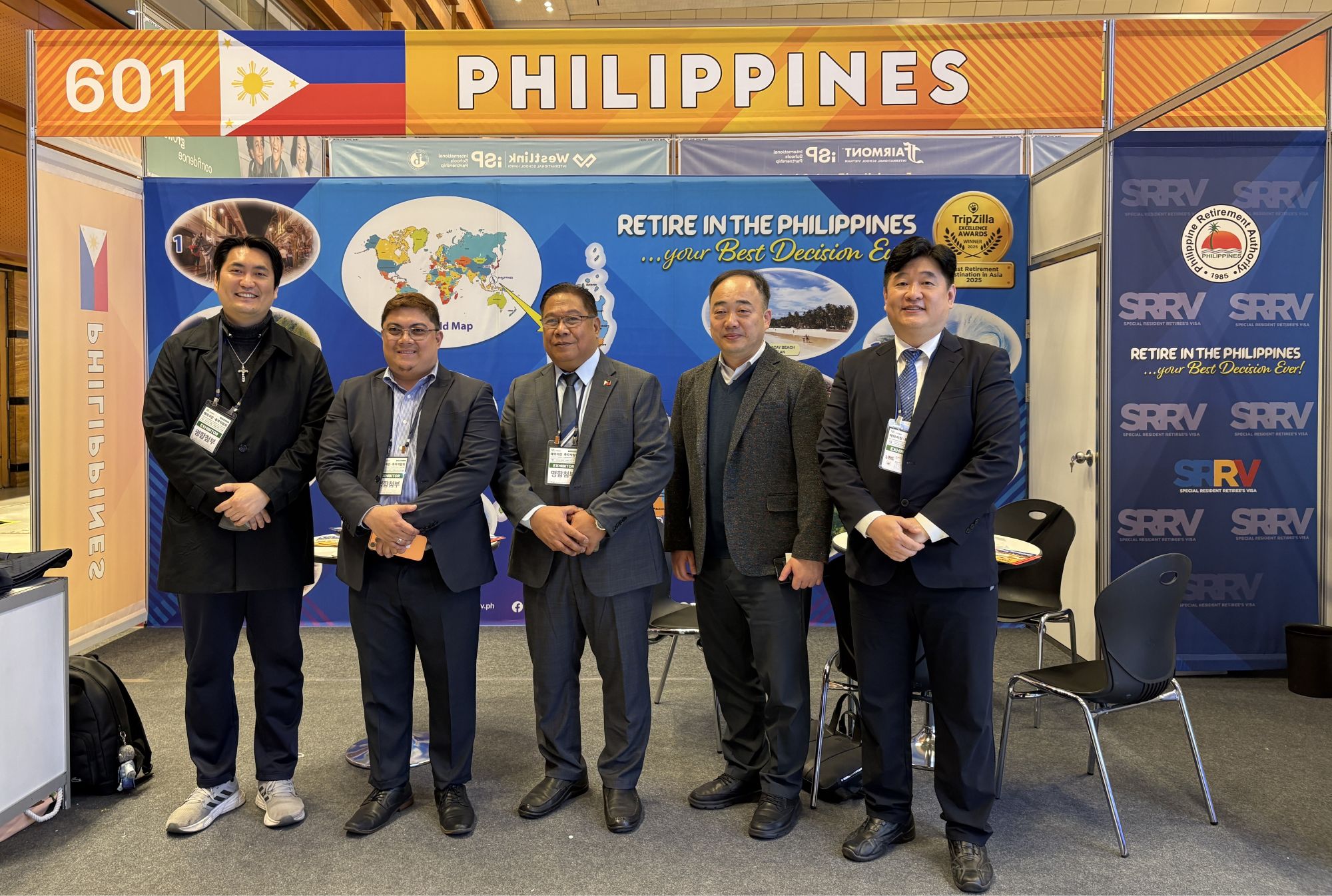 필리핀 관광부 및 필리핀 은퇴청 관계자 단체사진