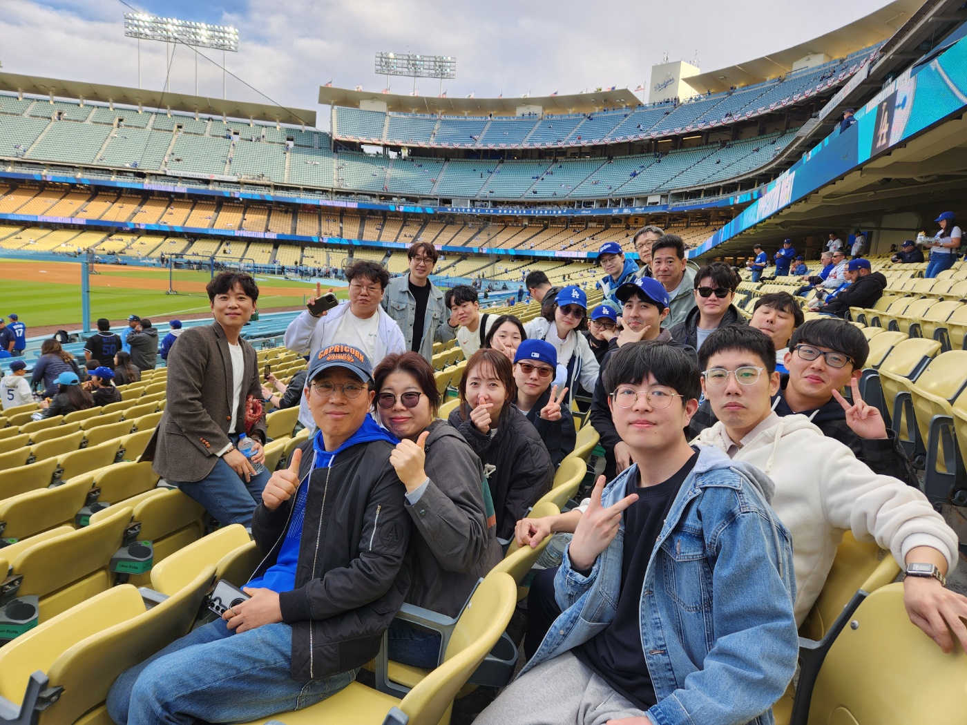모두투어 메이저리그 직관 컨셉투어 단체 사진
